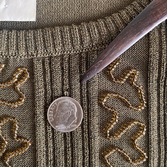 Vintage ESCADA Metallic Olive Green Knit Sweater Sleeveless Pullover Top 38 READ - Picture 2 of 8